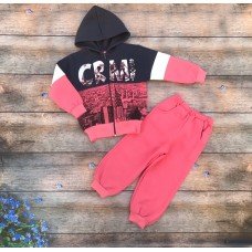 Костюм для дівчинки.